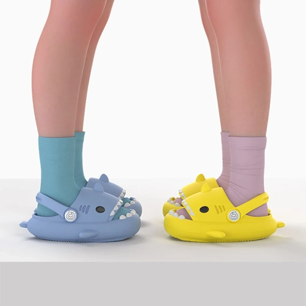 Chaussons Antidérapants Pour Enfants – Cute Shark Slippers – Image 3